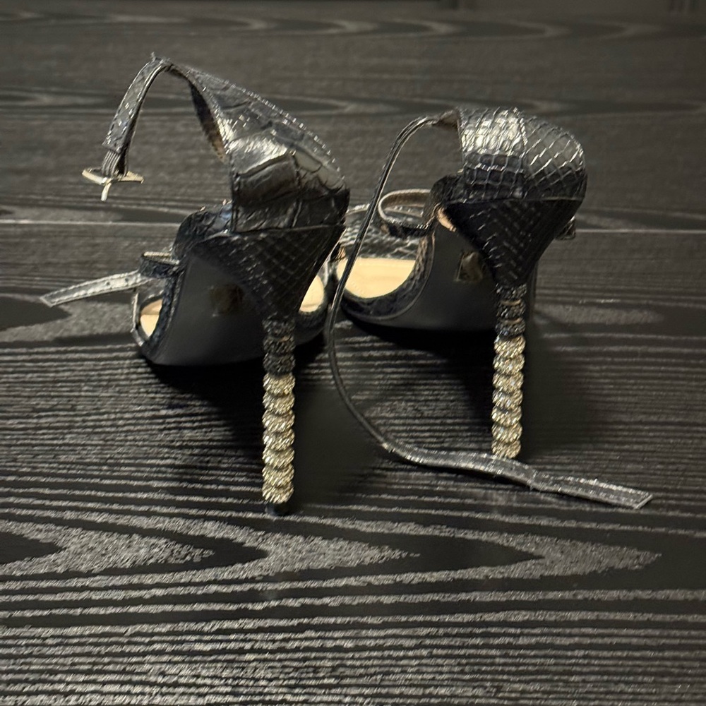 Fashionova size 10 heeled sandal with rhinestone embellishments - Picture 5 of 5